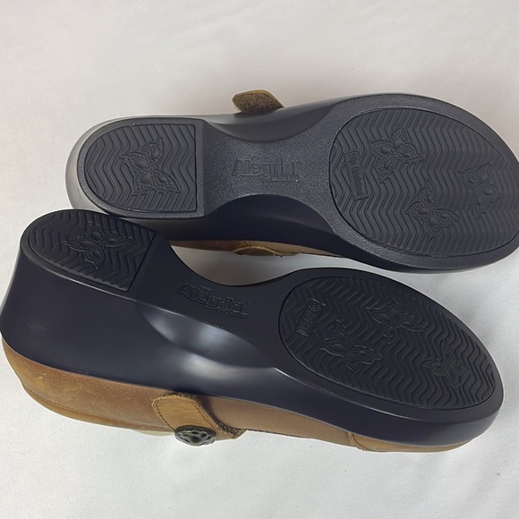 NWOT Alegria Maya Walnut Mary Jane Inspired Wedge Women’s Size 37 = 7 - 7.5 - Picture 10 of 16